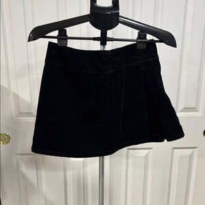 Chic Black Velvet Mini Skirt
